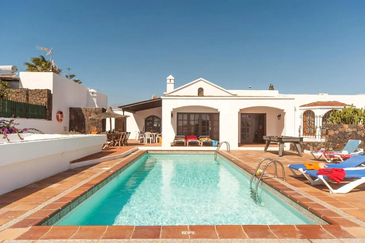 Villa Nikki Puerto Del Carmen Puerto del Carmen