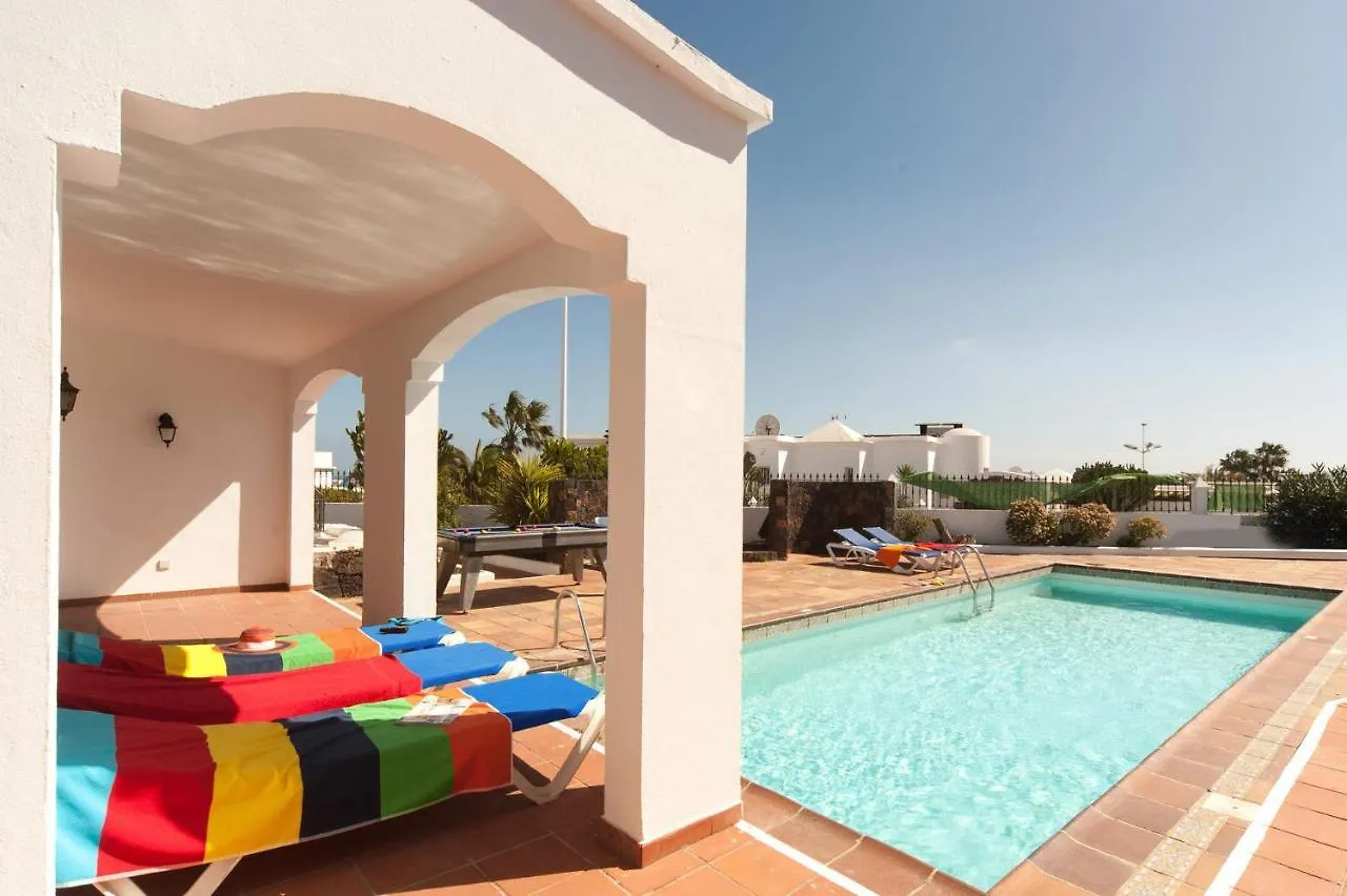 Villa Nikki Puerto Del Carmen Puerto del Carmen  Spanien