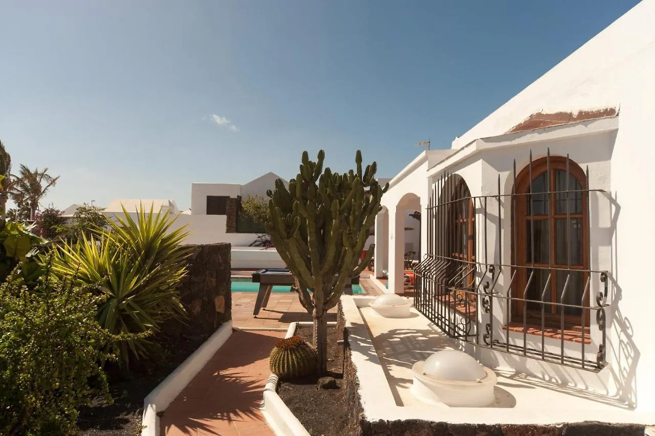 Villa Nikki Puerto Del Carmen Puerto del Carmen  0*, Puerto del Carmen (Lanzarote) Spanien