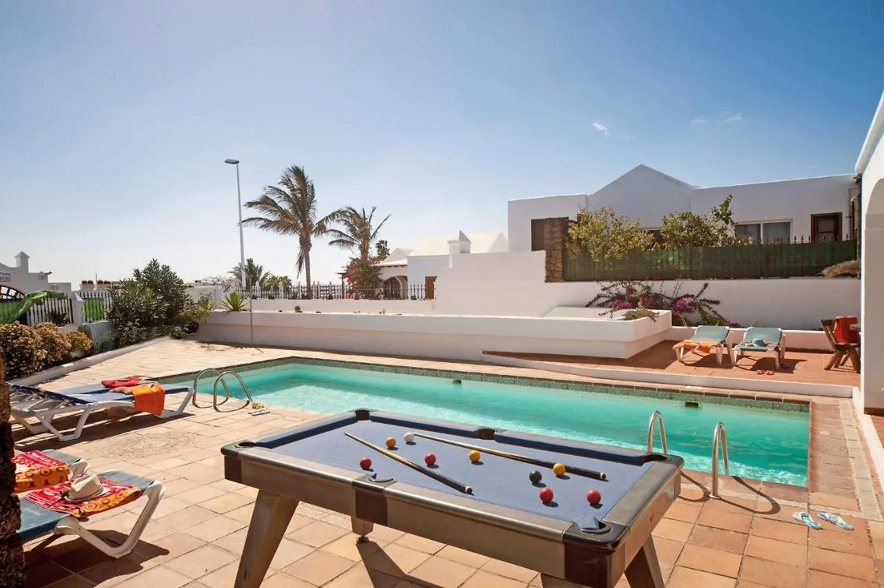 Villa Nikki Puerto Del Carmen Puerto del Carmen