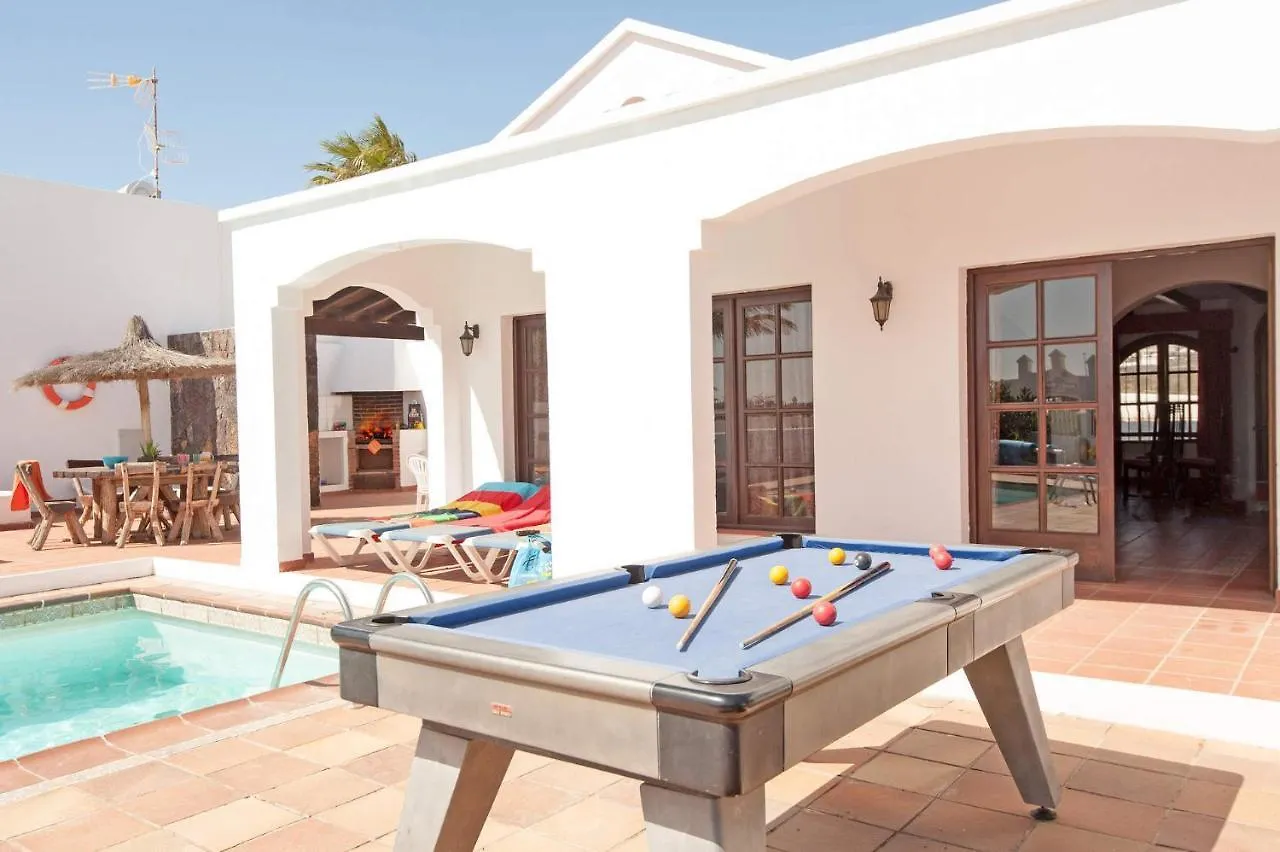 Villa Nikki Puerto Del Carmen Puerto del Carmen