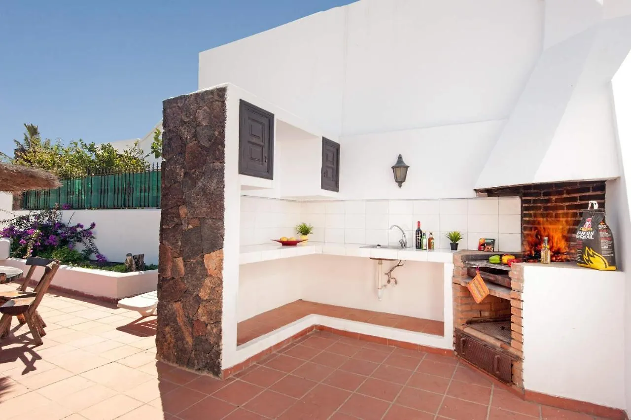 Villa Nikki Puerto Del Carmen Puerto del Carmen