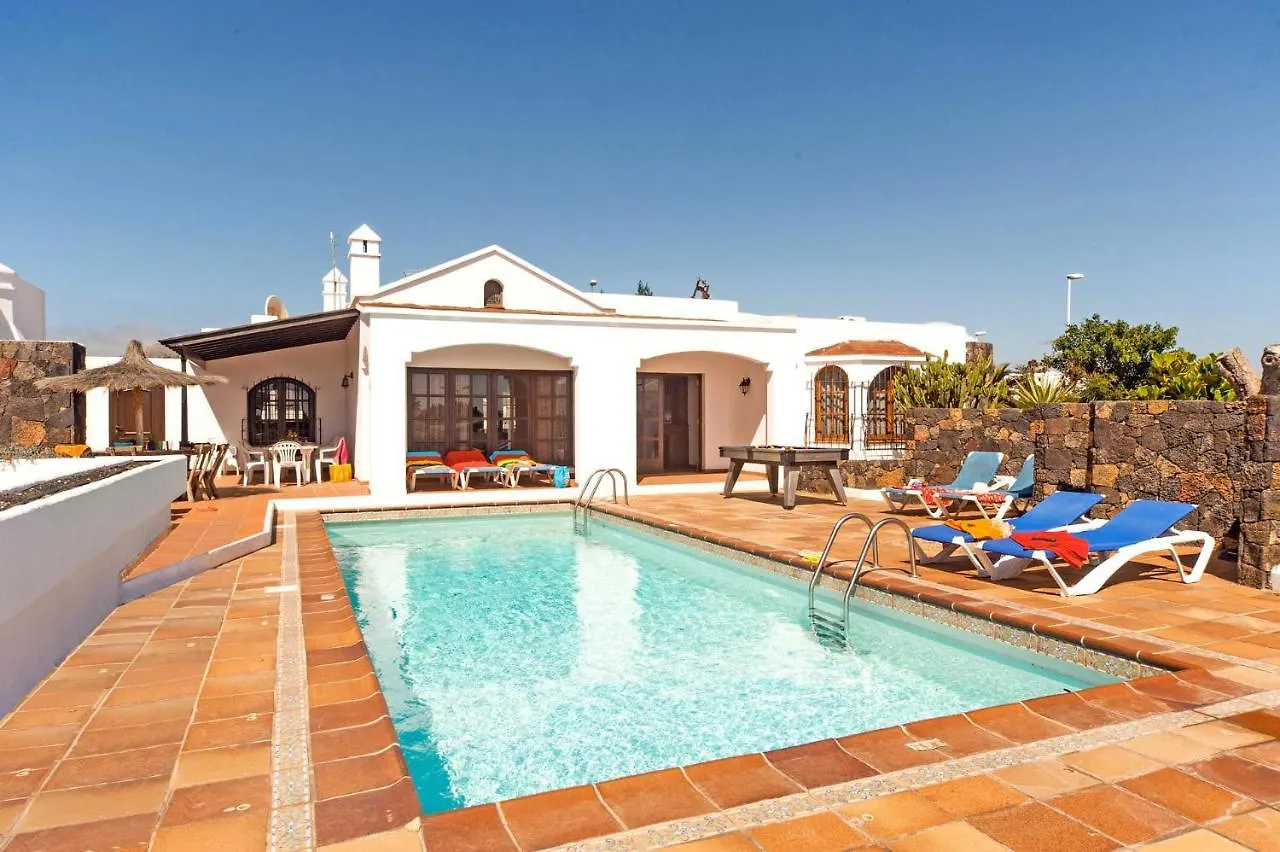 Villa Nikki Puerto Del Carmen Puerto del Carmen